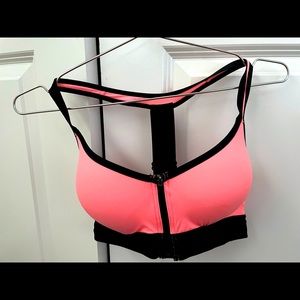 PINK Ultimate Sports Bra Size M